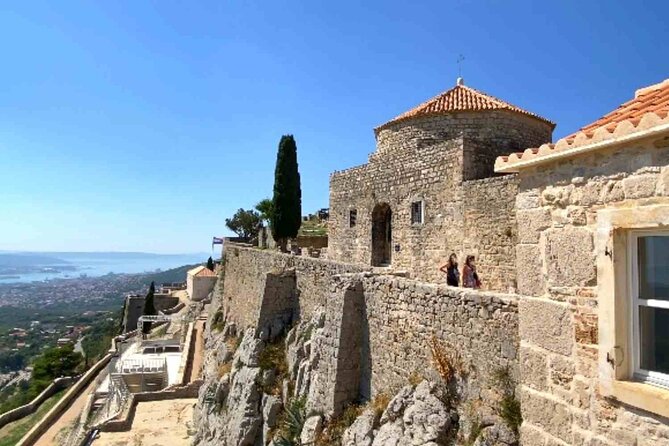 2 Day Pass with Sightseeing Bus - Klis Fortress above Split