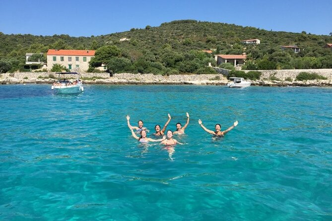 50 Shades of Blue - Nečujam and the sunken ship