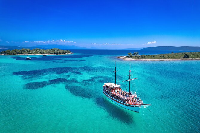 All-Inclusive Blue Lagoon & 3 Island Boat Tour with Food & Drinks - A full day between Split and the Dalmatian islands