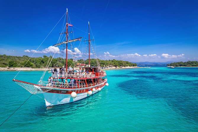 All-Inclusive Blue Lagoon & 3 Island Boat Tour with Food & Drinks - Breakfast with a two-hour view of the coast