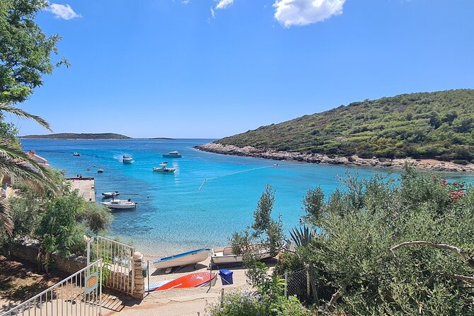 All-inclusive Gastro Blue Cave Tour from Split - Breakfast on the ride to Biševo