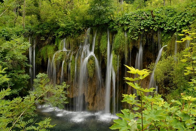 All inclusive luxury daytrip Plitvice Lakes from Split or Trogir - The long road north from Split