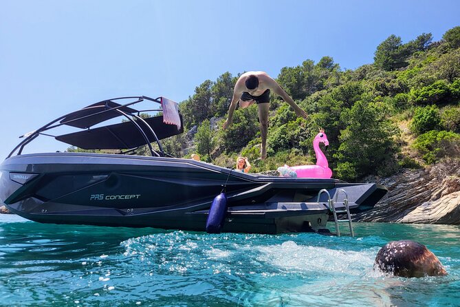 Blue Cave & Hvar, 5 Islands Speedboat with Luxury Seats in Shade - The Blue Cave on Biševo