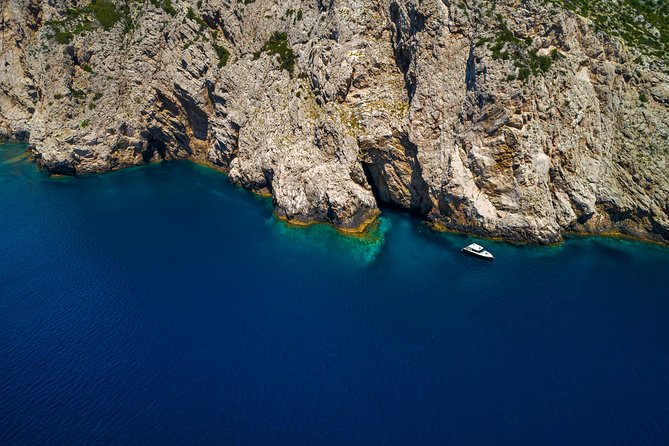Blue Cave, Hvar and Five islands - Small-Group Tour From Split - Green Cave, Milna, and seasonal changes