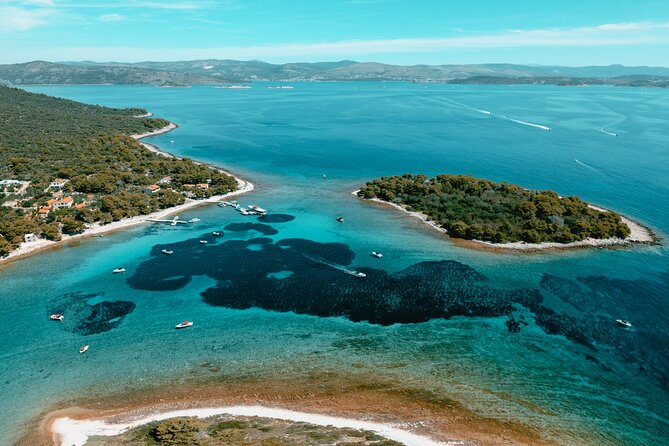 Blue Lagoon & 3 Islands Small-Group Speedboat Tour - The crew adds real value to a simple route