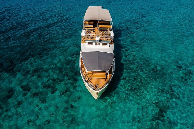 Blue Lagoon and 3 Island Boat Tour with Food and Drinks Included - Starting on Split’s Riva at 9:00 a.m.