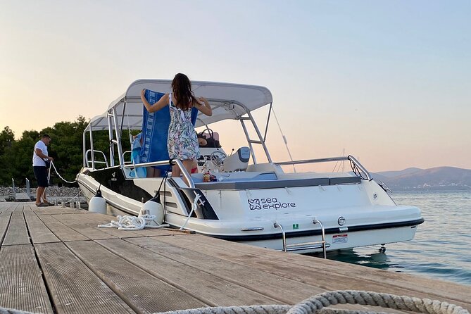 Blue Lagoon and 3 Islands Half Day Tour by Speed Boat - Trogir - How crowded stops affect the experience