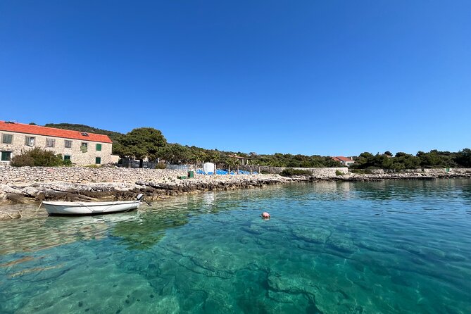 Blue Lagoon and 3 Islands Speedboat Tour from Trogir - What the small group changes
