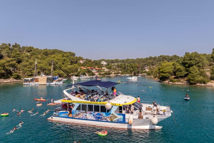Blue Lagoon & Islands Day Cruise from Split with Lunch - Maslinica on Šolta: A Village Stop With Choice