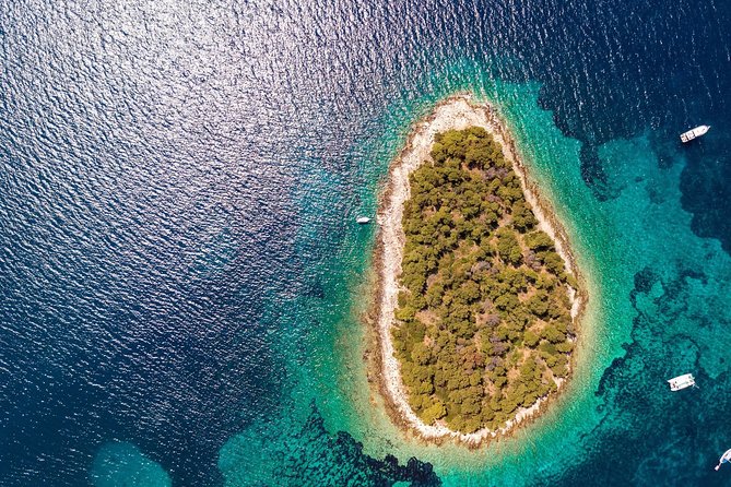 Blue Lagoon & Maslinica half day tour from Trogir - Who should book this experience?