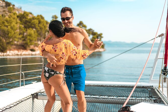 Blue Lagoon, Trogir & Čiovo catamaran tour with Food and Drinks - The crew, boat, and group size