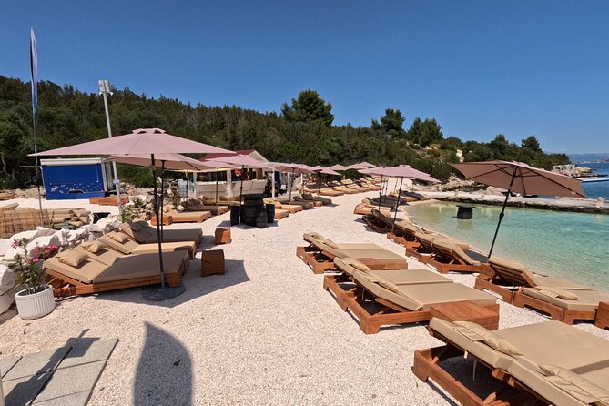 Blue Lagoon & Underwater Museum from Split with Lunch & Drinks - Lunch with burgers, fries, wine, and soft drinks
