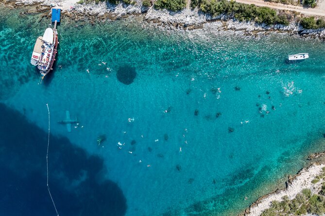 Blue Lagoon & Underwater Museum from Split with Lunch & Drinks - The final stop: statues, beach time, and water play