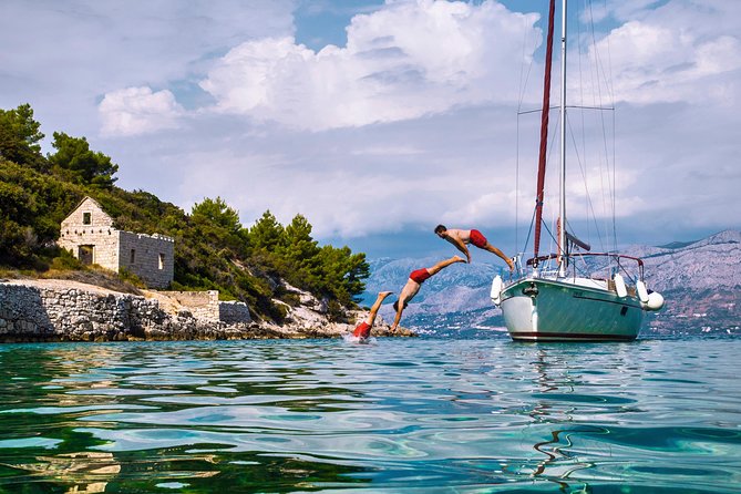 Brac Island One-Day Trip with the Sailboat Nana - Private Tour - The return sail to Omiš
