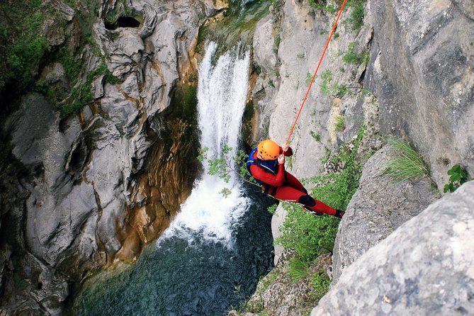 Canyoning advanced on Cetina river from Omiš - Why the Cetina canyon makes a strong setting