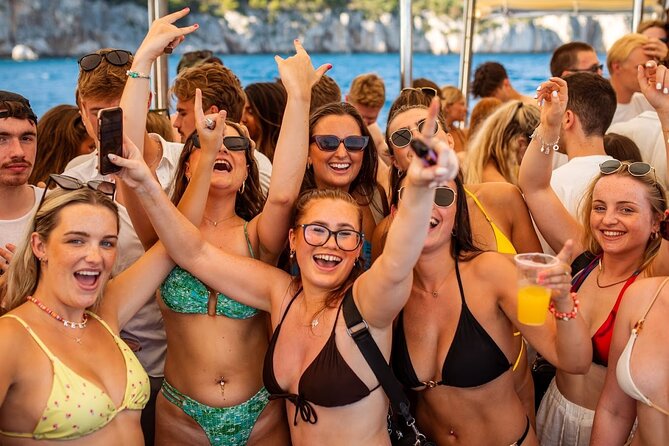 Captain’s Boat Party Split–Blue Lagoon Swim Stop + Free Shots &DJ - What the 2 pm departure tells you