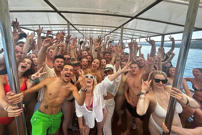 Captain’s Boat Party Split–Blue Lagoon Swim Stop + Free Shots &DJ - The boat party, from welcome drink to open water