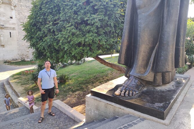 Controversies behind Split and Croatia-Anthropologist guide - Narodni trg, buried remains, and uncomfortable memories
