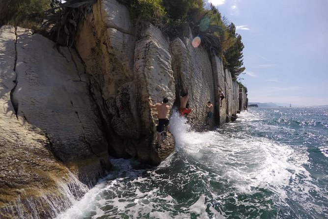 Deep Water Solo and Cliff Jumping Tour in Split - What deep-water solo climbing near Split feels like