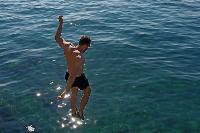 Deep Water Solo and Cliff Jumping Tour in Split - Learning the ropes, without actually using ropes