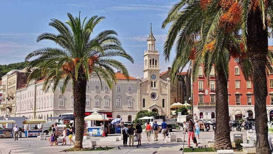 Diocletian's Palace and Old Town SMALL GROUP Walking Tour - Meeting at the Golden Gate