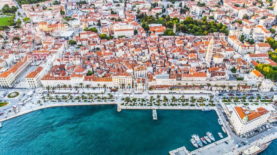 Discover The Old Town Split 1.5h walking Small group tour - Why the guide matters more than the route