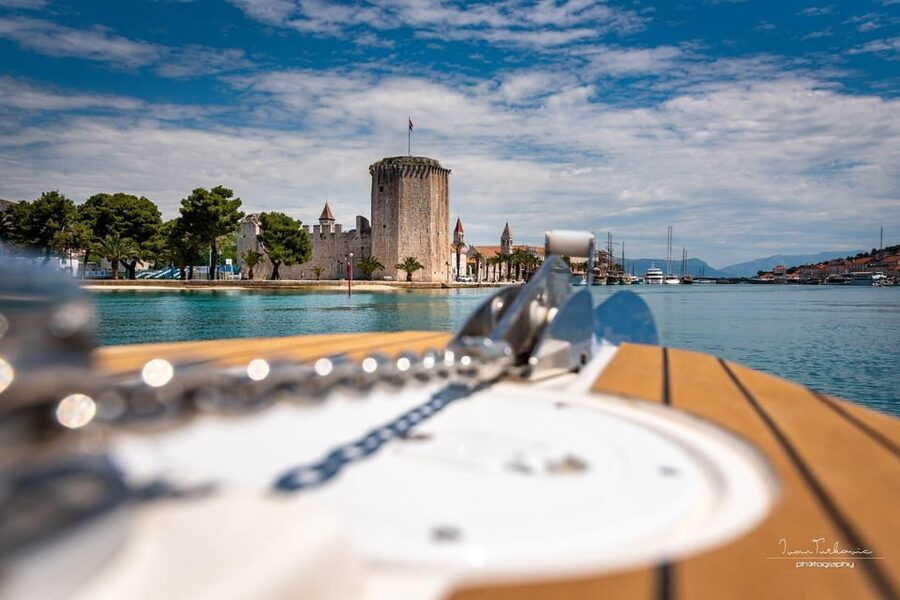Discover Trogir: Guided Walking Tour of a Medieval Gem - Medieval lanes, palaces, and local life