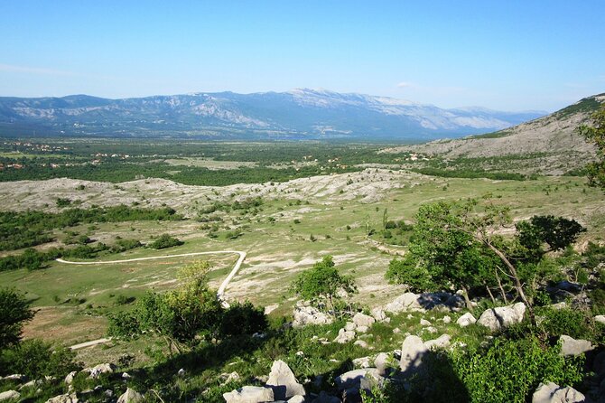 Electric bike - day rentals Split, Sinj - How the electric assistance changes the ride