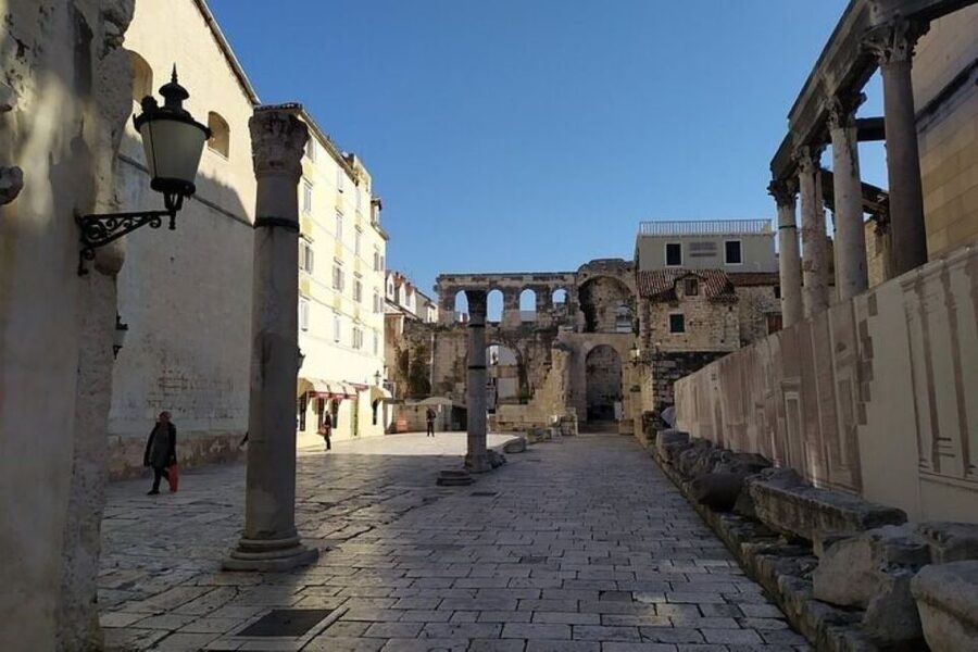 Experience Split History Walking Tour With Local Historian - The short stops that reward close attention