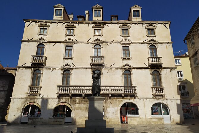 Experience Split With Local Professional Historian - Private - The Peristyle, where the palace opens up