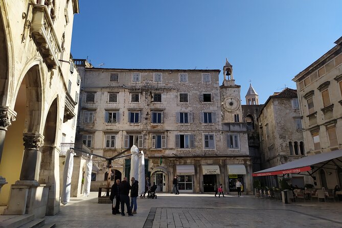 Experience Split With Local Professional Historian - Private - Jupiter’s Temple and the Cathedral of Saint Domnius