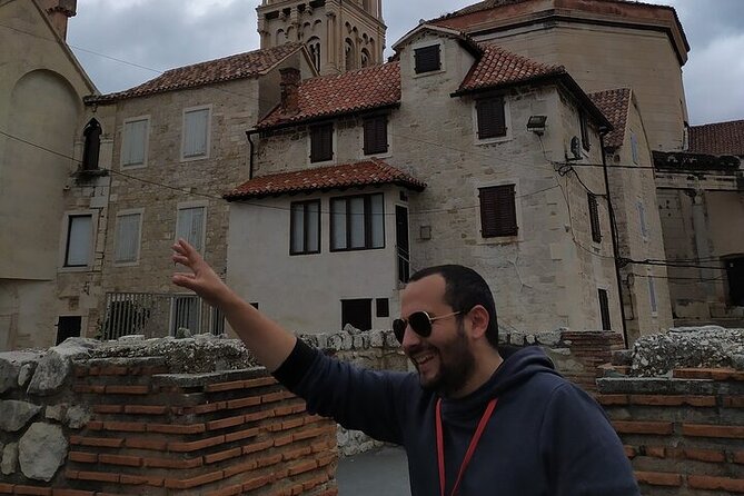 Experience Split With Local Professional Historian - Small Group - Key points to know before booking