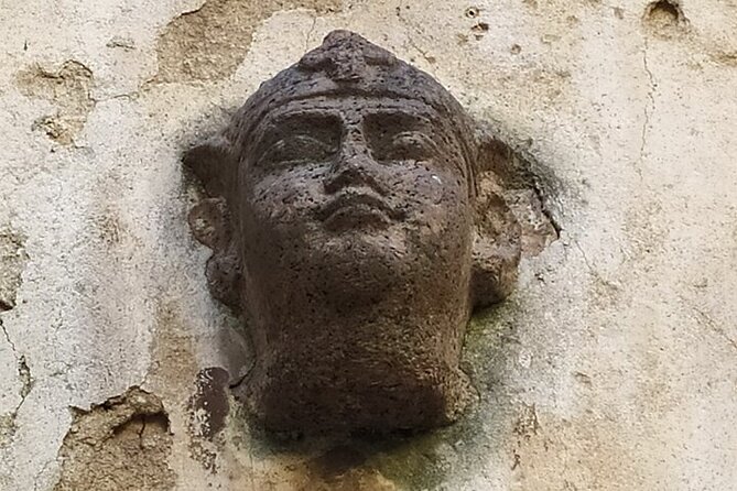 Experience Split With Local Professional Historian - Small Group - Vestibule and the palace’s private side