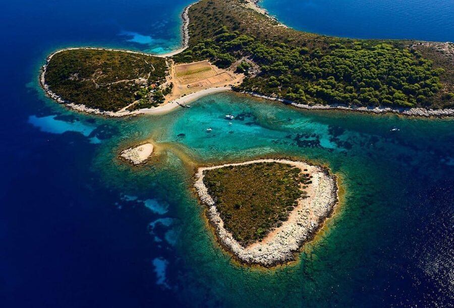 From Hvar: Blue cave group speedboat tour full day - What the $129 price really covers