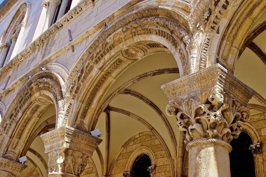 From Makarska: Full-Day Dubrovnik Tour - Baćina Lakes and the Neretva Valley