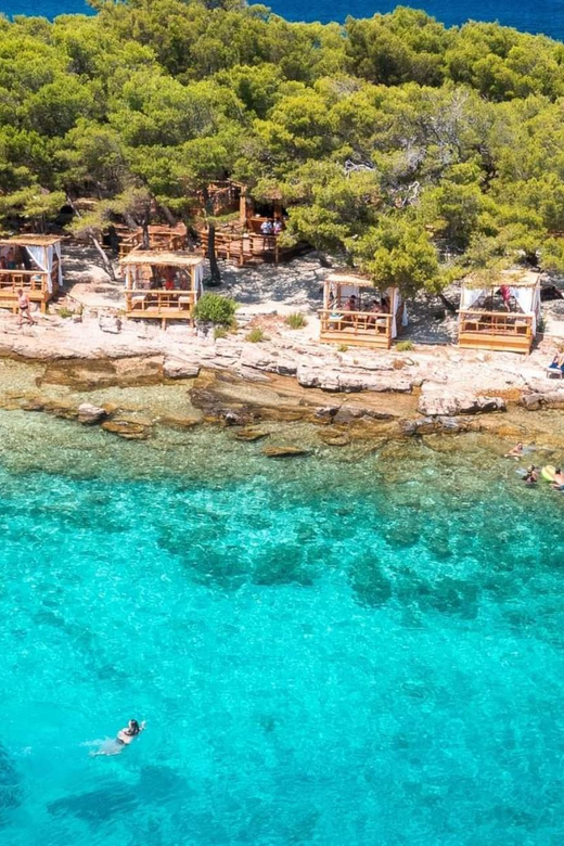 From Makarska:Hvar and Brač Island : Day Tour with speedboat - Choosing between the Golden and Blue routes