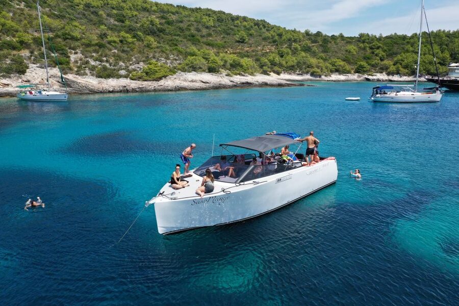 From Split: All-inclusive Blue Cave Tour with Grilled Lunch - Grilled lunch and swimming in Milna