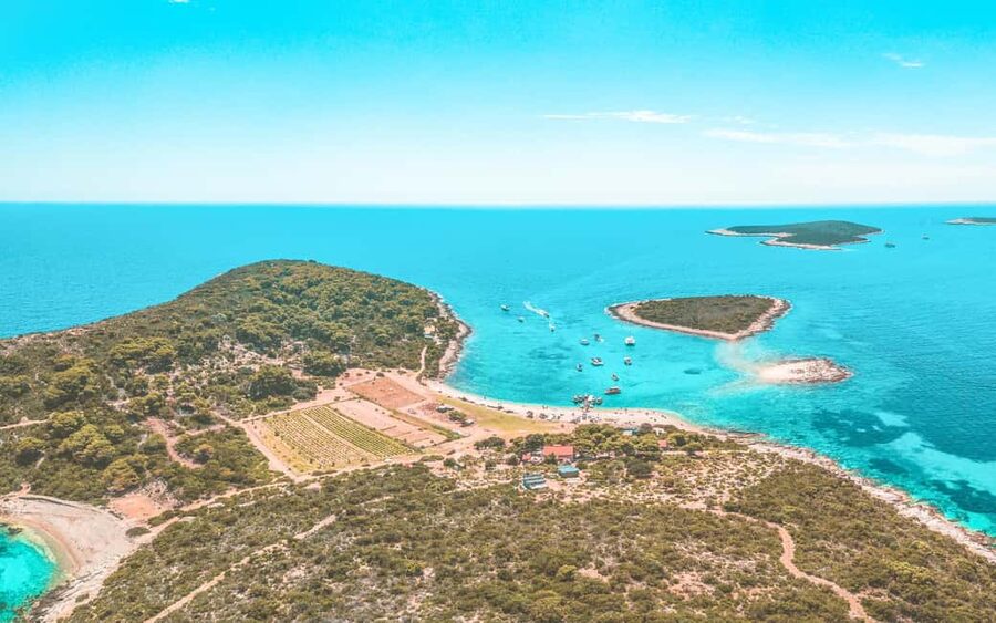 From Split: Blue Cave & 5 Islands Amazing Speedboat Tour - An hour at Budikovac Lagoon