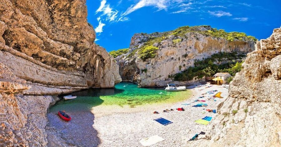From Split: Blue Cave and 5 islands-Day Tour - Pakleni Islands bring open-water views