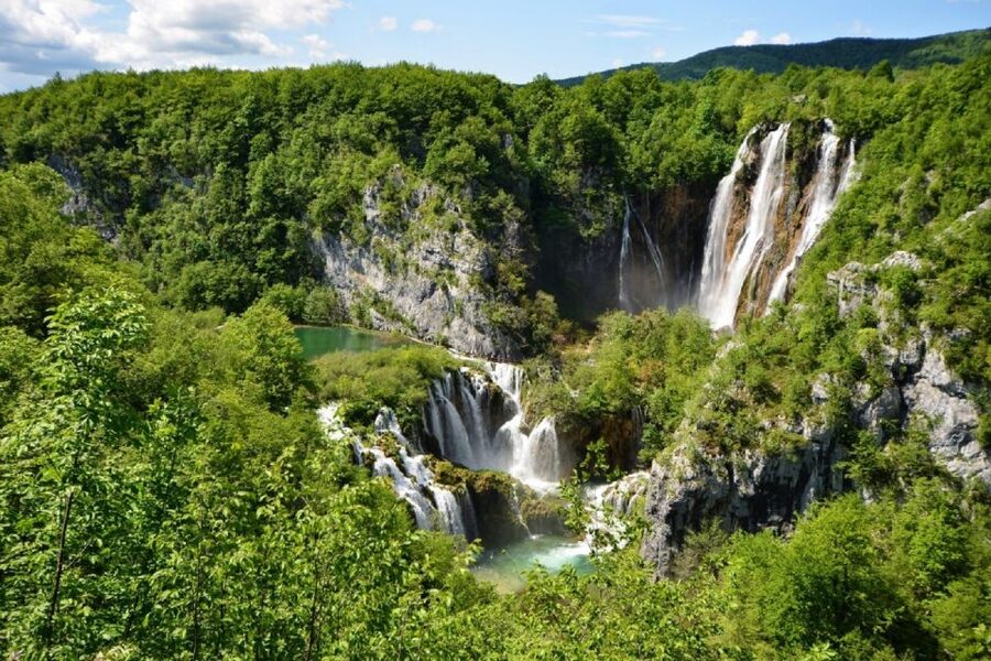 From Split or Trogir: Plitvice Lakes Trip with Entry Ticket - The 2.5-hour journey from Split or Trogir