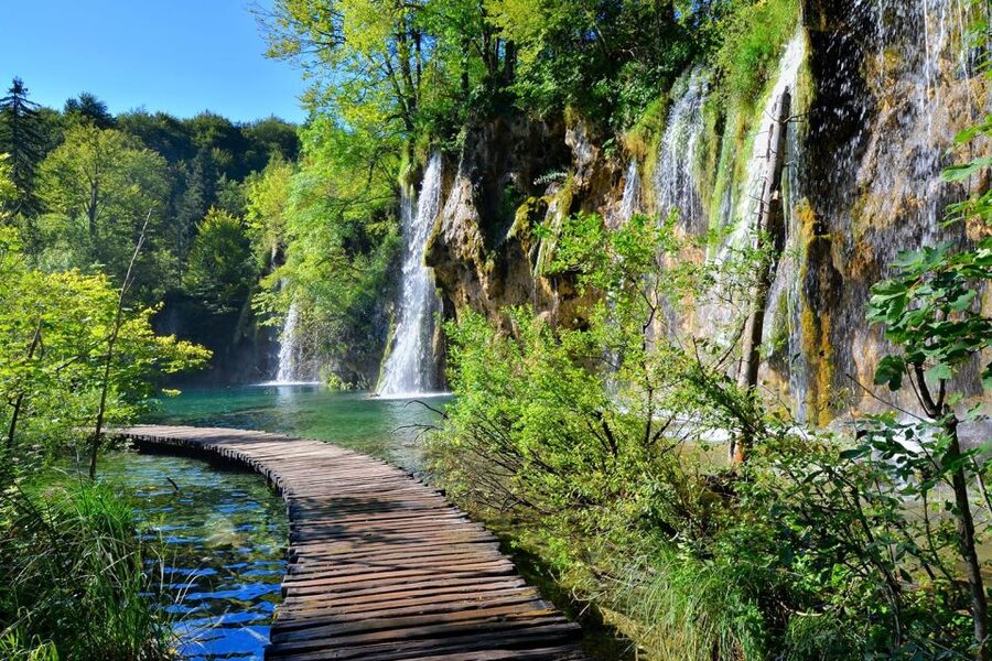 From Split: Plitvice Lakes Fully-Guided Day Tour - Who should book this day trip