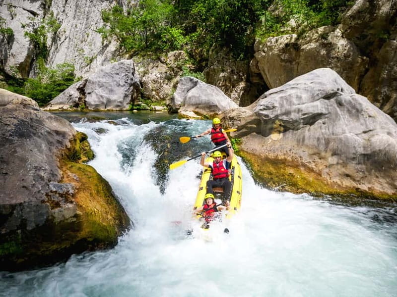 From Split/Šestanovac: Whitewater Rafting on Cetina River - A quiet river section, but not always a small departure
