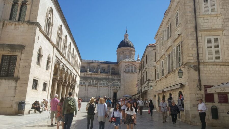 From Split/Trogir: Dubrovnik Guided Tour with a Stop in Ston - Practical tips for making the day work