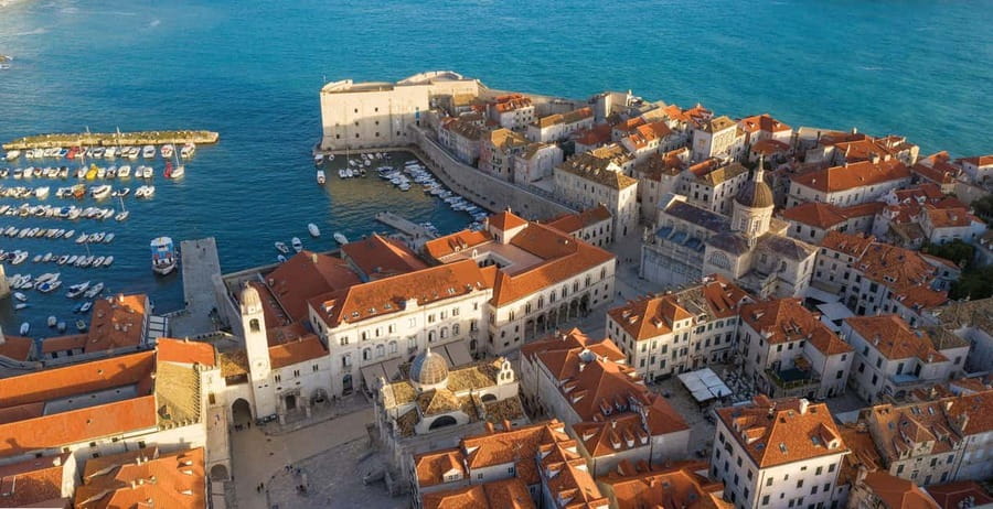 From Split/Trogir: Dubrovnik Guided Tour with a Stop in Ston - Four hours in Dubrovnik: choosing your priorities