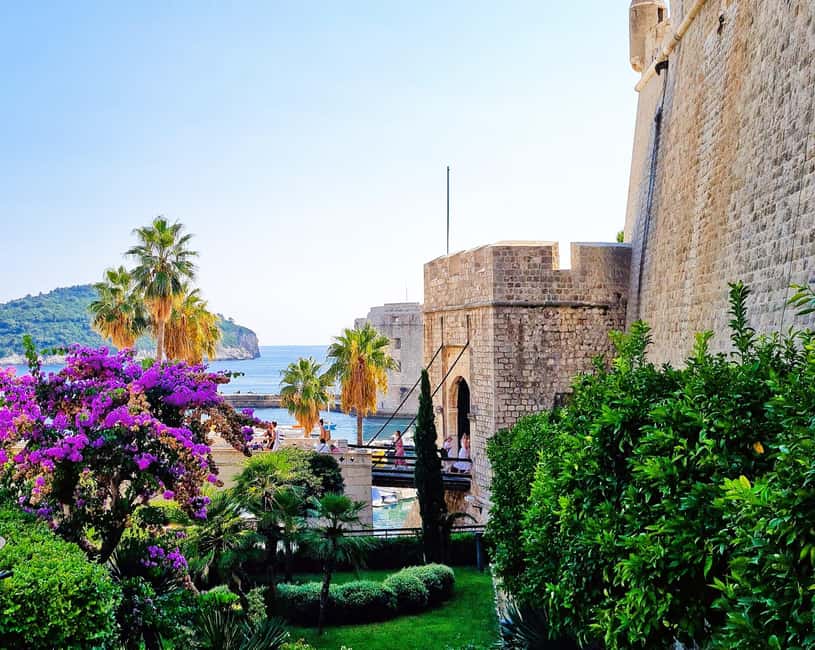 From Split/Trogir: Dubrovnik Guided Tour with a Stop in Ston - Ston: walls, views, and a short pause