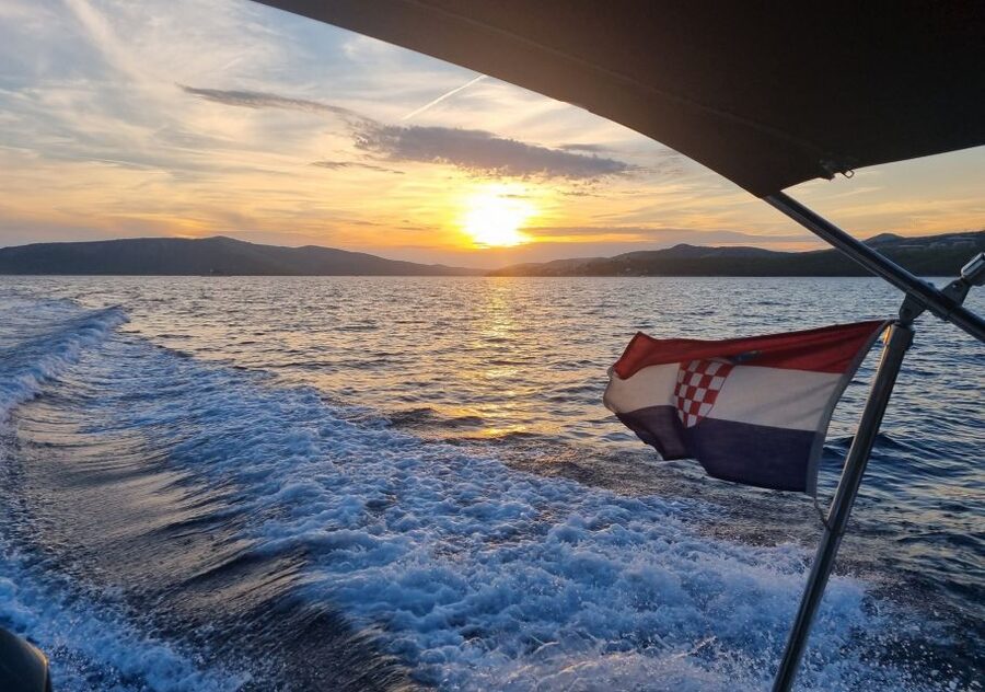 From Trogir: 3 islands half day tour with Blue Lagoon - Who should book this trip?