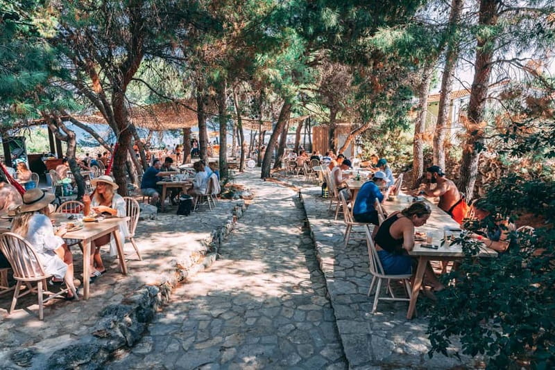 From Trogir: Blue Lagoon & Šolta Cruise with Lunch & Drinks - Who will get the most from this excursion