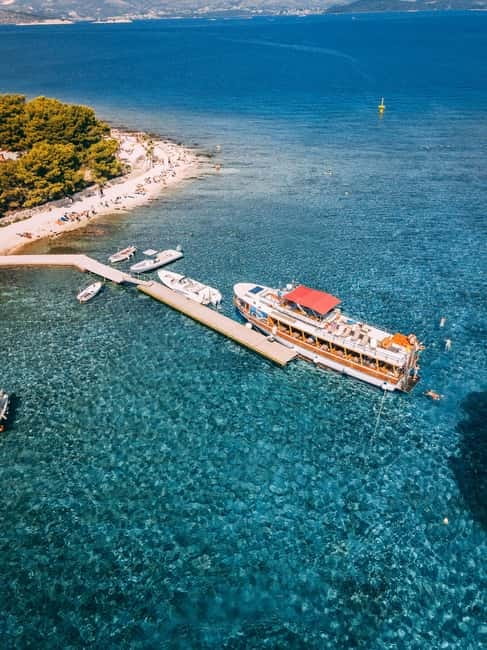 From Trogir: Blue Lagoon & Šolta Cruise with Lunch & Drinks - The hour-long cruise back to Trogir