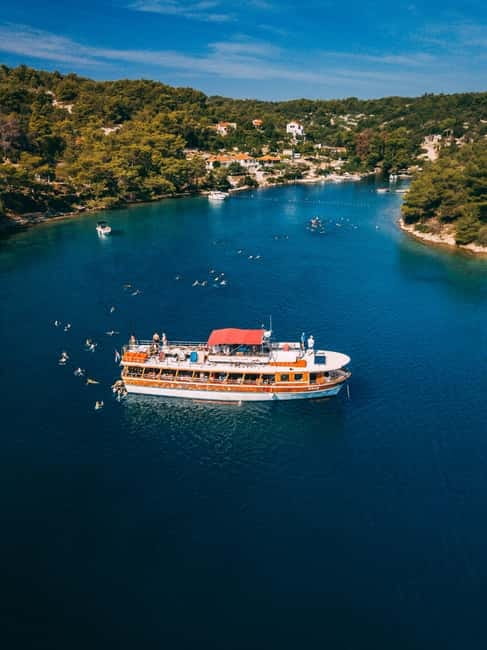 From Trogir: Blue Lagoon & Šolta Cruise with Lunch & Drinks - Finding the boat at Trogir’s Čiovo Bridge