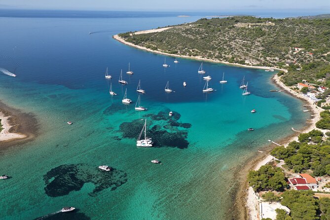 From Trogir & Split: Half Day Speedboat Tour with Blue Lagoon - What the speedboat adds to the day